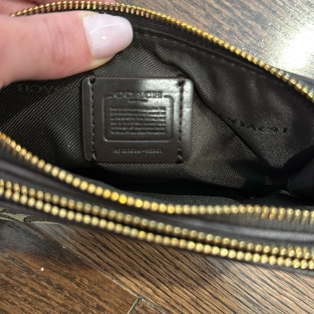 Vintage Coach Double Corner Zip Wristlet